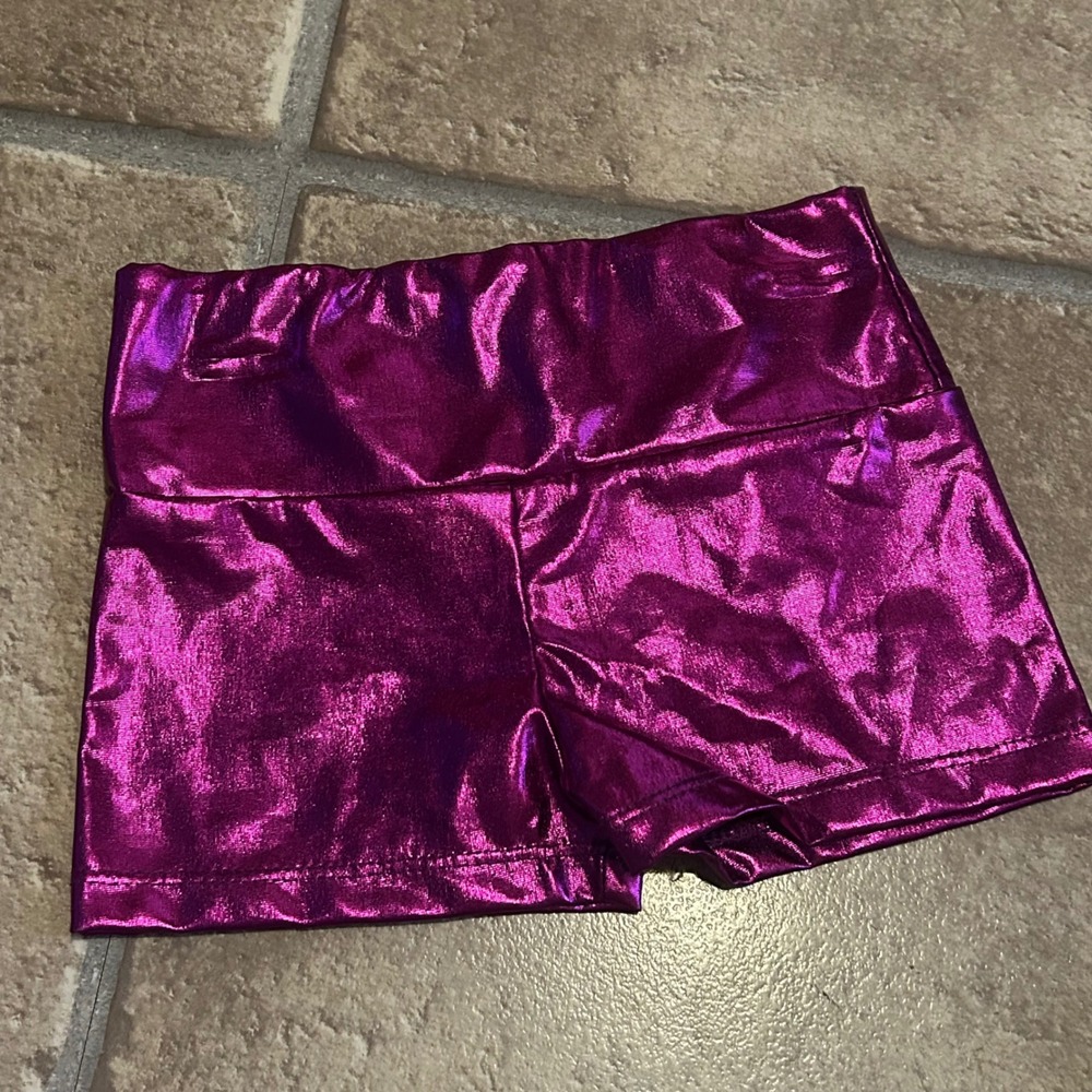 iEFIEL Girls Metallic Pink Dance Shorts Shiny Gymnastics Bottoms Size 4